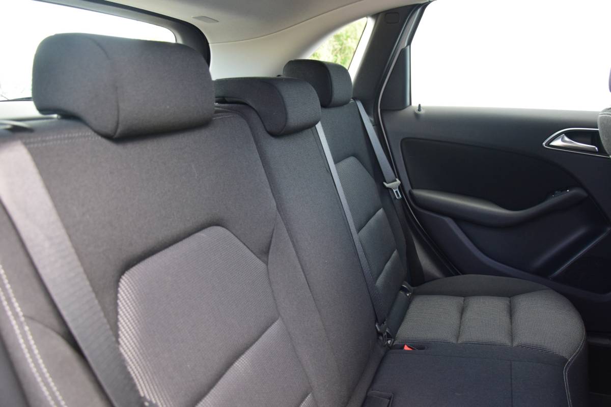 Mercedes-Benz B-Klasse Mercedes-Benz B-klasse 180 Ambition Automaat Bi-Xenon Navi Trekhaak/afneembaar 73dkm!