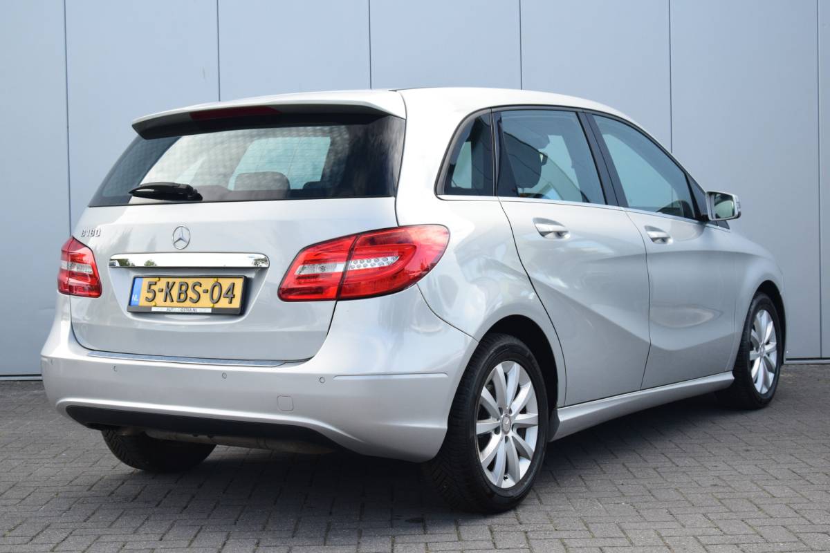 Mercedes-Benz B-Klasse Mercedes-Benz B-klasse 180 Ambition Automaat Bi-Xenon Navi Trekhaak/afneembaar 73dkm!
