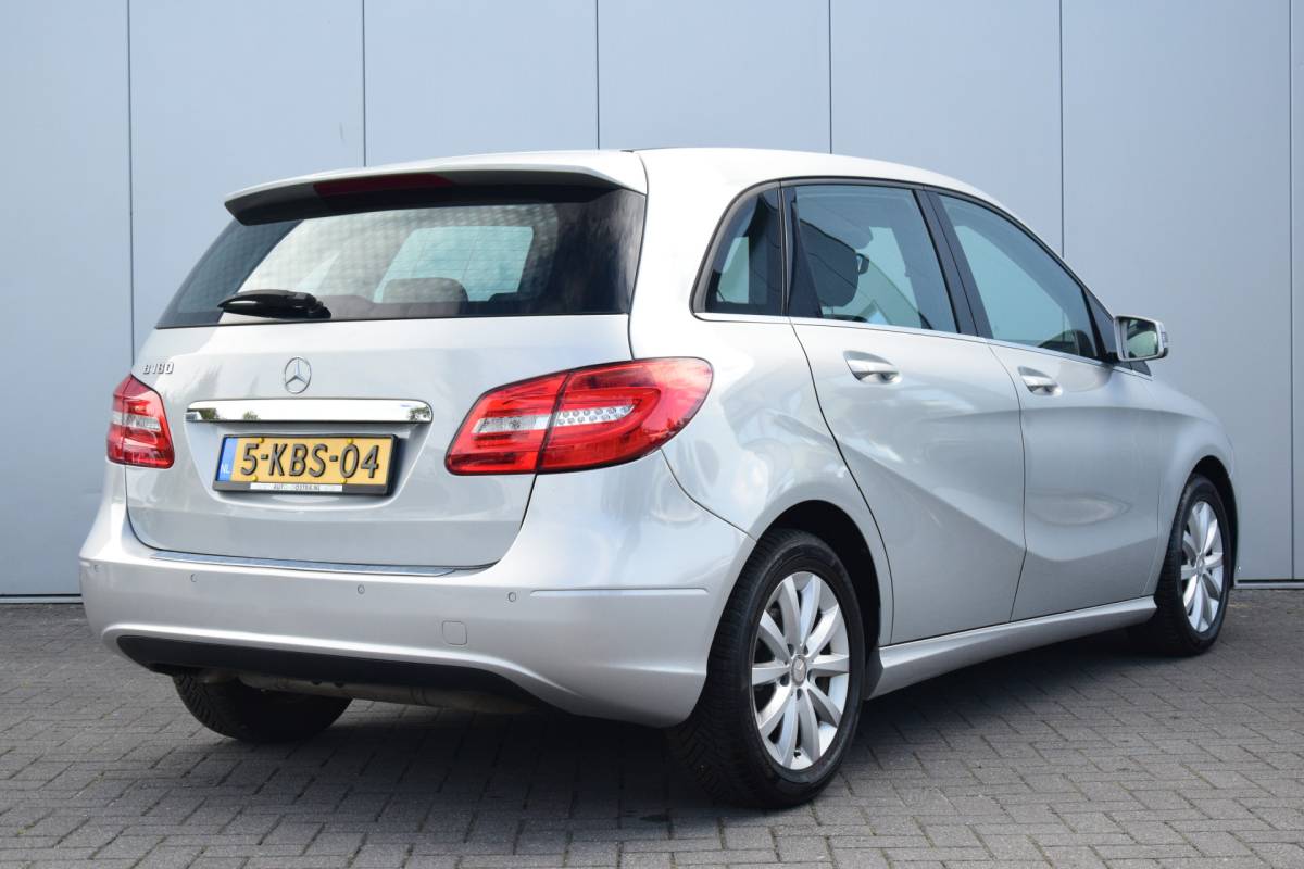 Mercedes-Benz B-Klasse Mercedes-Benz B-klasse 180 Ambition Automaat Bi-Xenon Navi Trekhaak/afneembaar 73dkm!