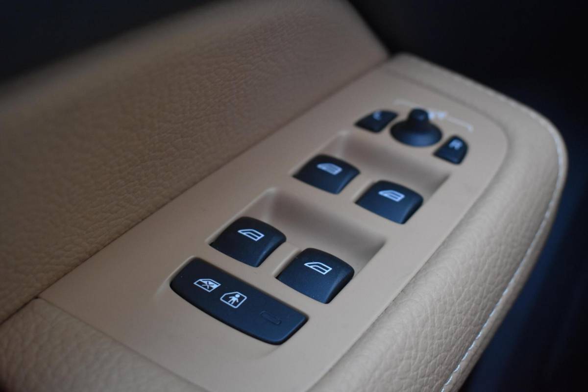 Volvo V60 Volvo V60 2.0 T8 Twin Engine AWD Inscription | Leder | Pano | Winterpakket |