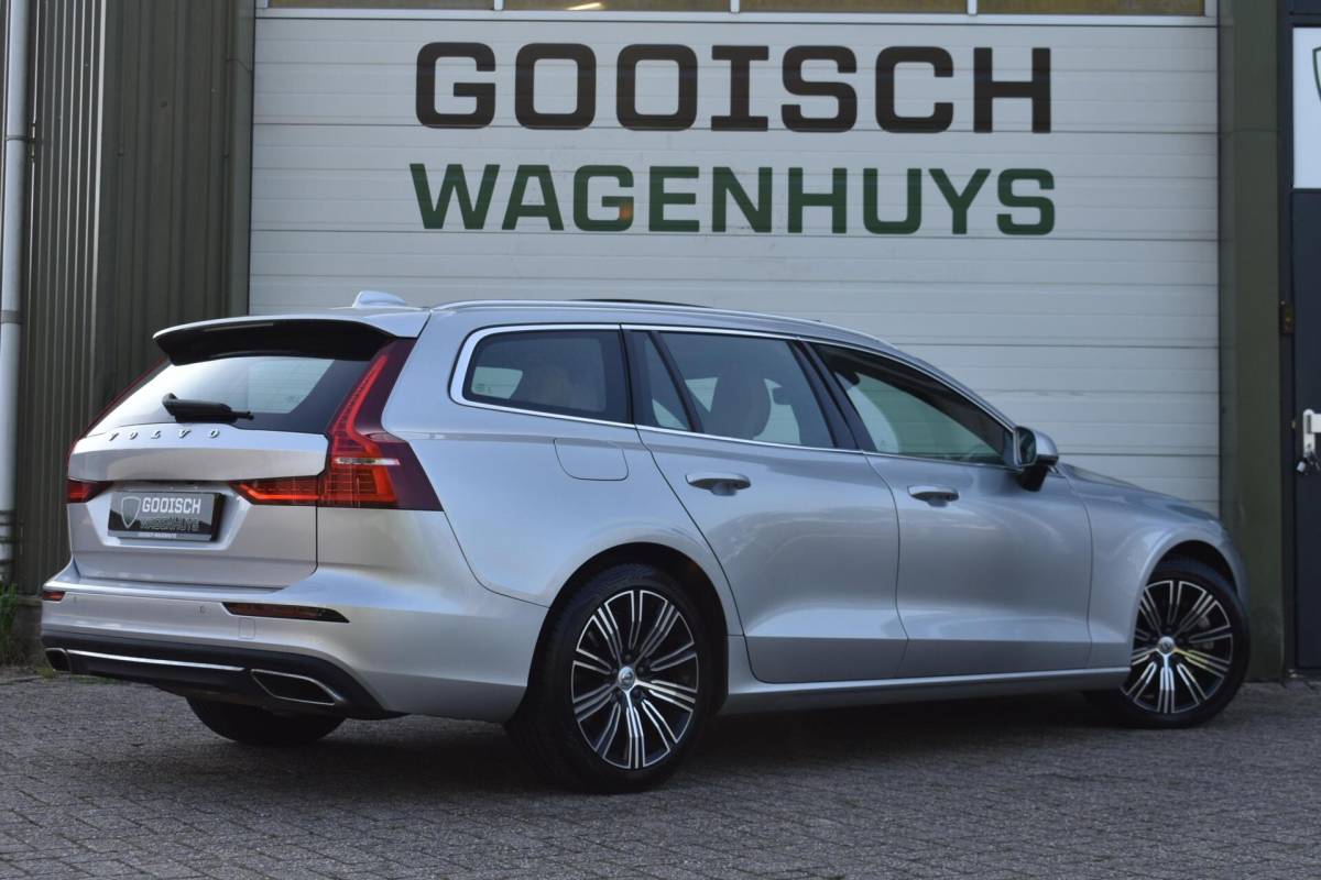 Volvo V60 Volvo V60 2.0 T8 Twin Engine AWD Inscription | Leder | Pano | Winterpakket |