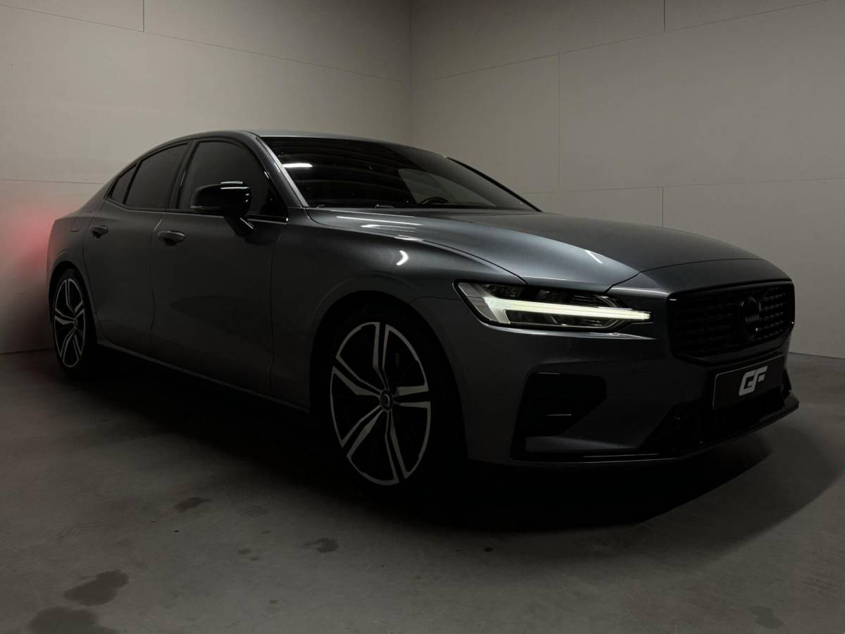 Volvo S60 Volvo S60 2.0 T4 R-Design Autopilot Camera CarPlay Trekh. NAP