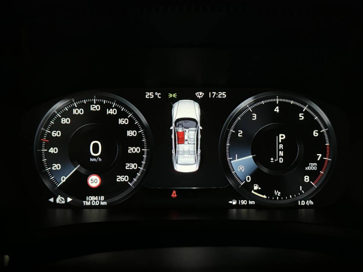 Volvo S60 Volvo S60 2.0 T4 R-Design Autopilot Camera CarPlay Trekh. NAP