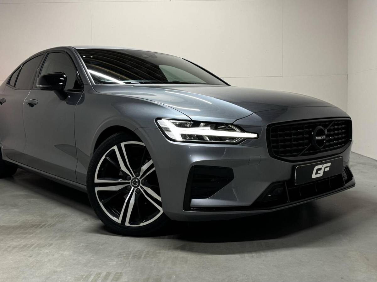 Volvo S60 Volvo S60 2.0 T4 R-Design Autopilot Camera CarPlay Trekh. NAP