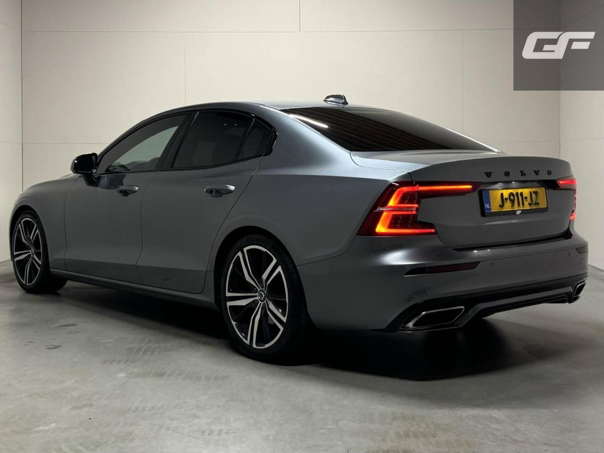 Volvo S60 Volvo S60 2.0 T4 R-Design Autopilot Camera CarPlay Trekh. NAP