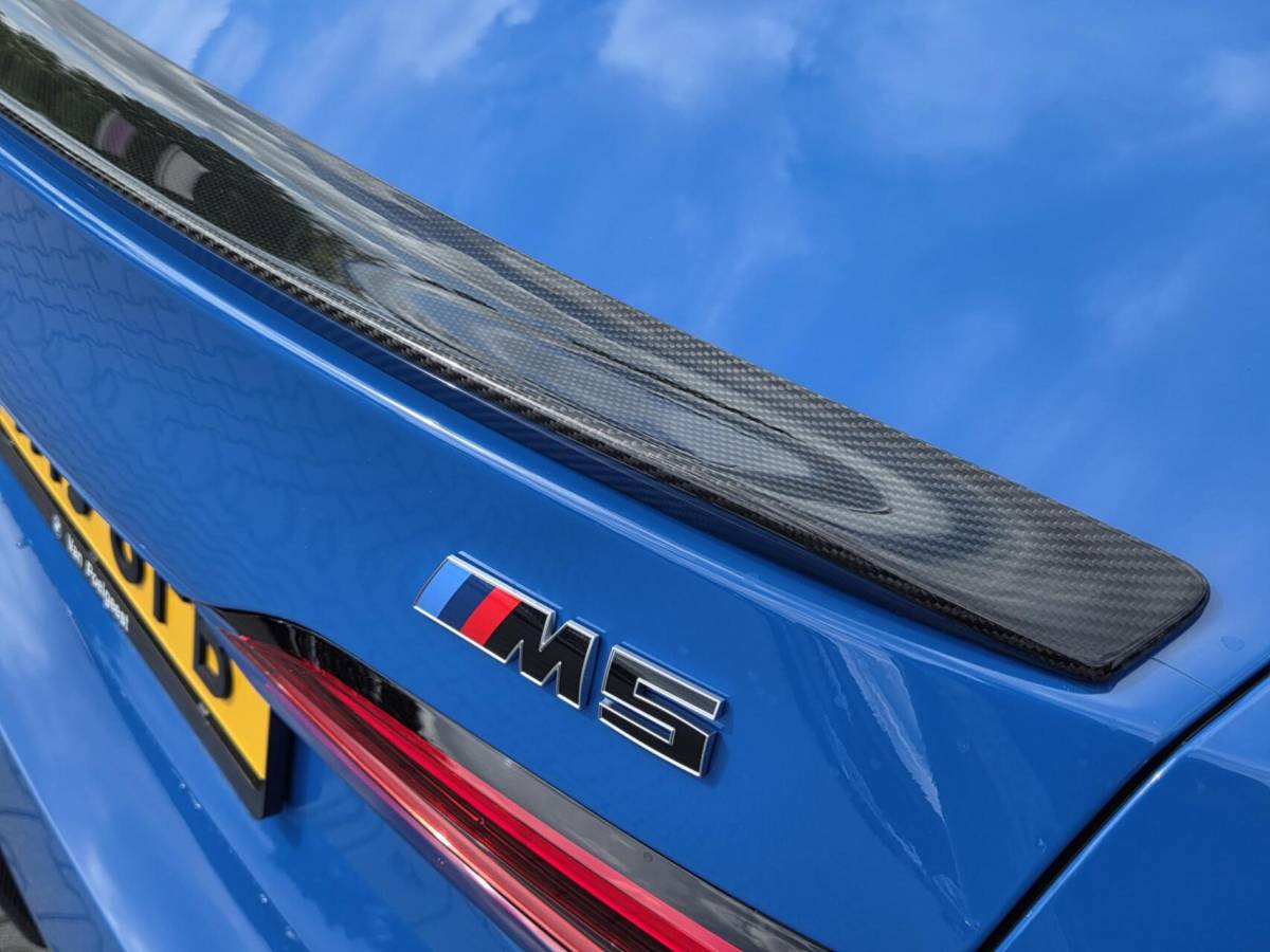 BMW M5 BMW 5-serie M5 | Keramisch | Full PPF | Santorini Blue | Origineel NL