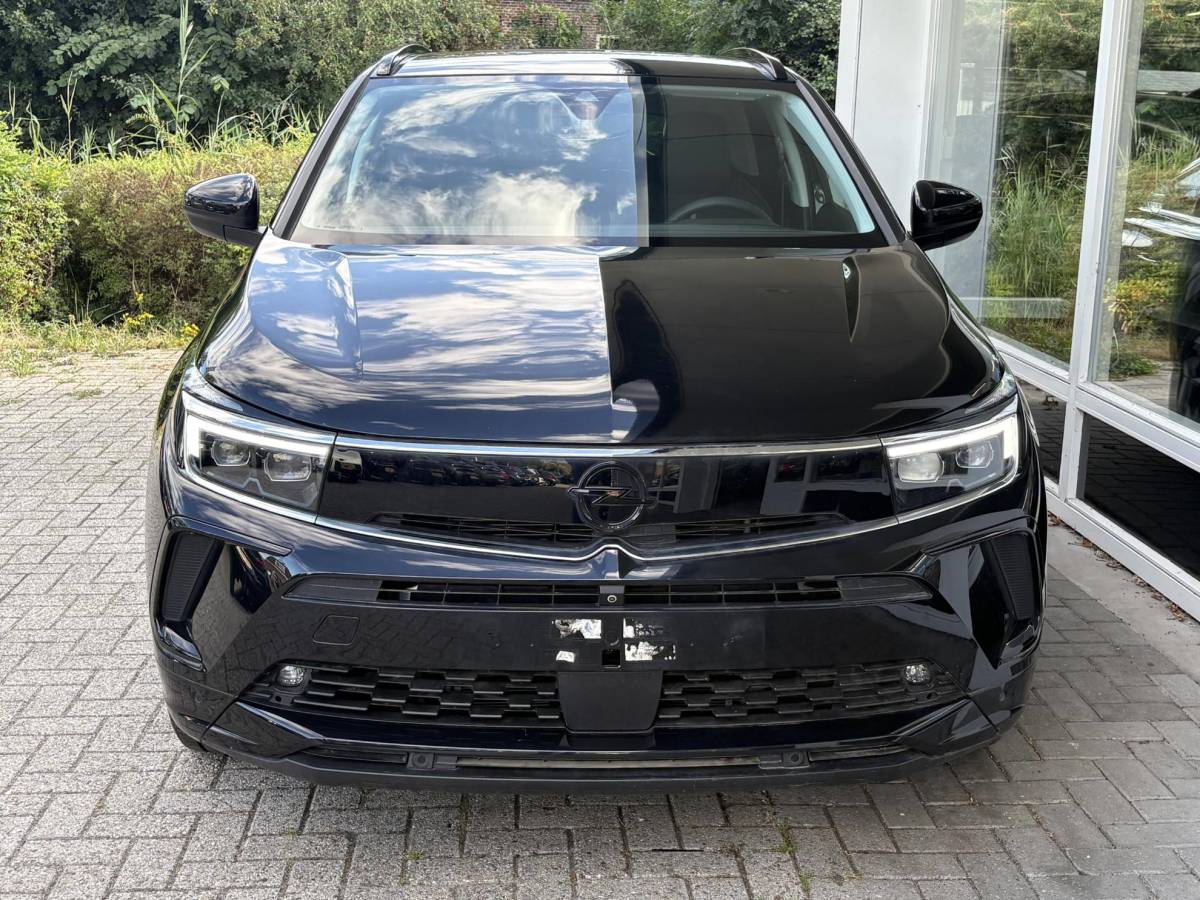 Opel Grandland Opel Grandland 1.6 Turbo Plug-In Hybrid 4×4 GSe | AGR Comfortstoelen | 360gr camera | Elektr. Achterklep | Winterpakket | LED koplampen