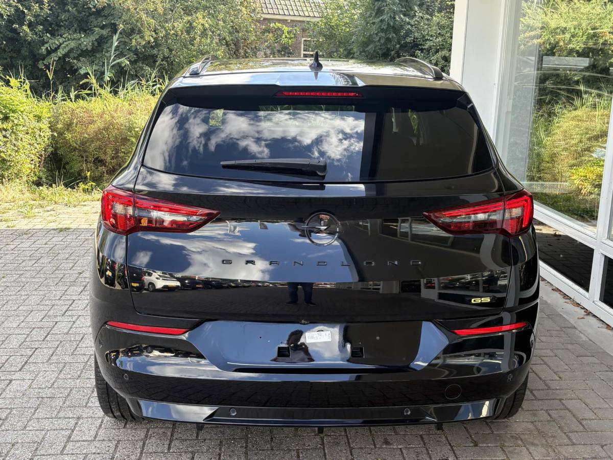 Opel Grandland Opel Grandland 1.6 Turbo Plug-In Hybrid 4×4 GSe | AGR Comfortstoelen | 360gr camera | Elektr. Achterklep | Winterpakket | LED koplampen