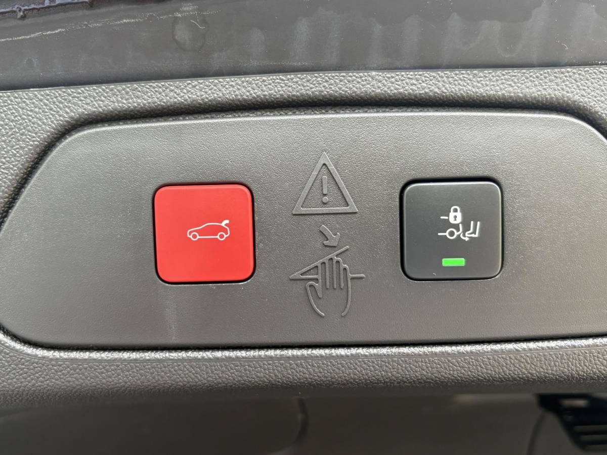 Opel Grandland Opel Grandland 1.6 Turbo Plug-In Hybrid 4×4 GSe | AGR Comfortstoelen | 360gr camera | Elektr. Achterklep | Winterpakket | LED koplampen