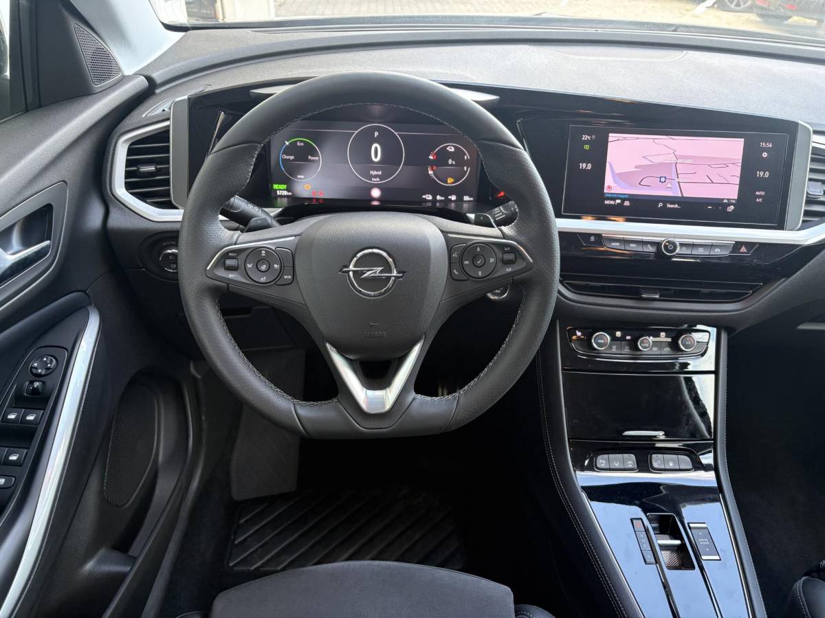 Opel Grandland Opel Grandland 1.6 Turbo Plug-In Hybrid 4×4 GSe | AGR Comfortstoelen | 360gr camera | Elektr. Achterklep | Winterpakket | LED koplampen
