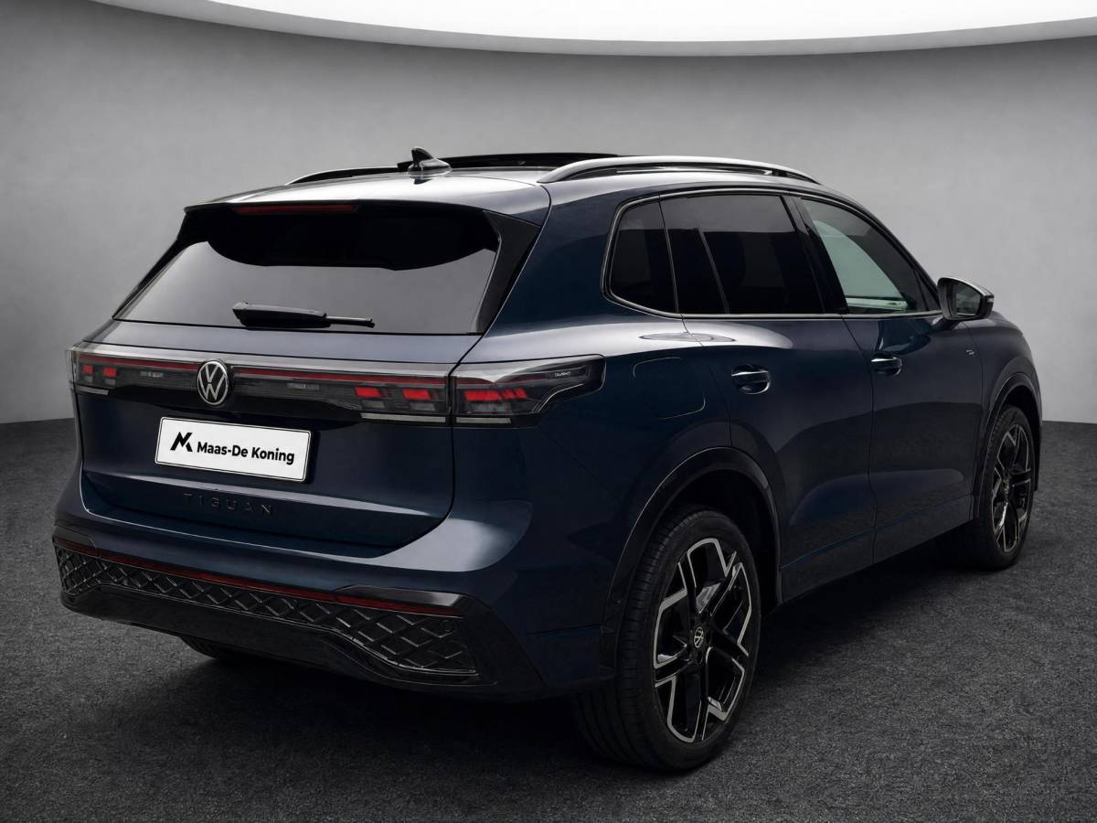 Volkswagen Tiguan Volkswagen Tiguan 1.5 eHybrid 272pk DSG R-Line Edition  · Panoramadak · Inklap. Trekhaak · 360 Camera · Leder Varenna · Elek. Stoelen + Massage · Head-Up Display · Harman Kardon · Garantie t/m 19-05-2030 of 100.000km