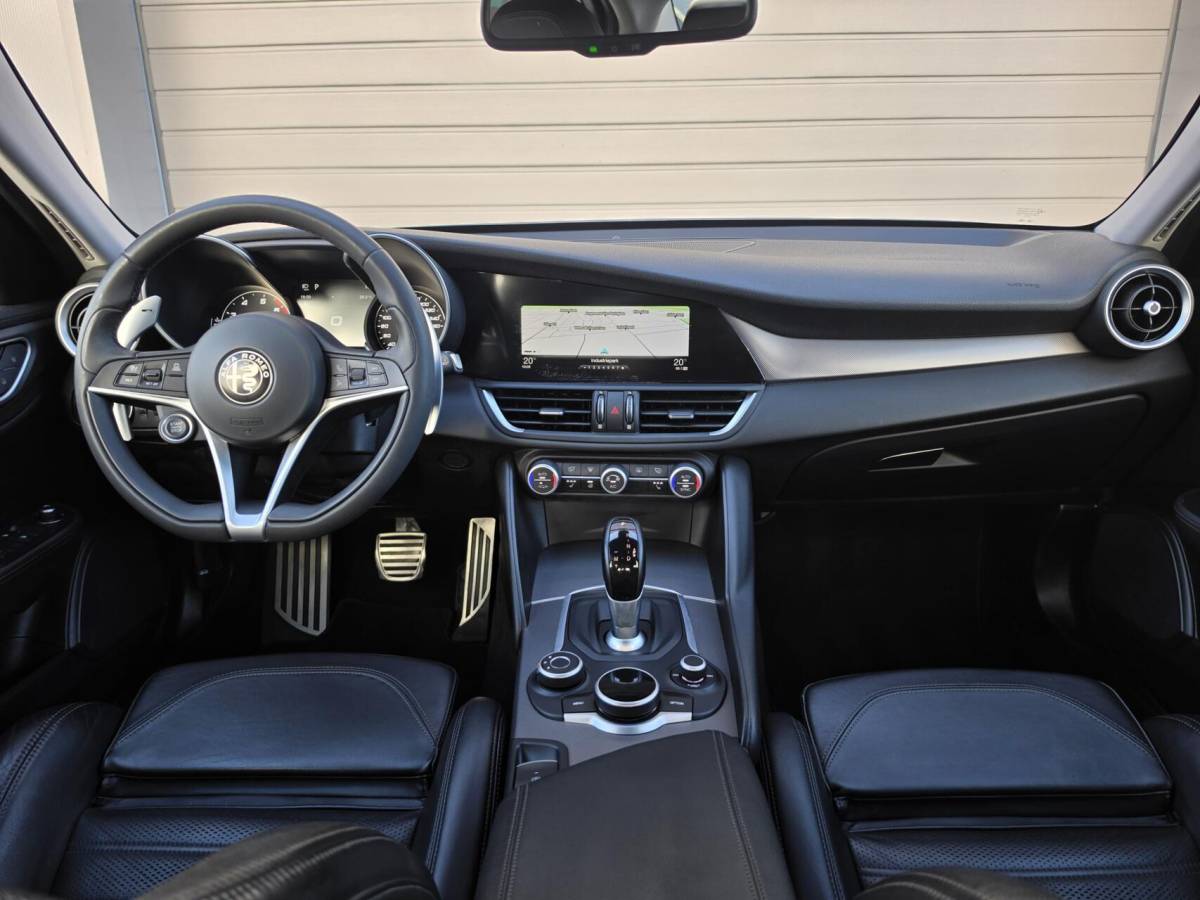 Alfa Romeo Giulia Alfa Romeo Giulia 2.0T Super ACC/Leder/Carplay/Dode/Keyless/Camara/DAB/