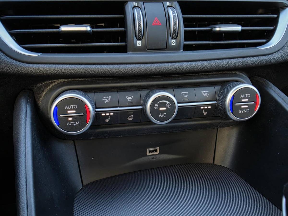 Alfa Romeo Giulia Alfa Romeo Giulia 2.0T Super ACC/Leder/Carplay/Dode/Keyless/Camara/DAB/