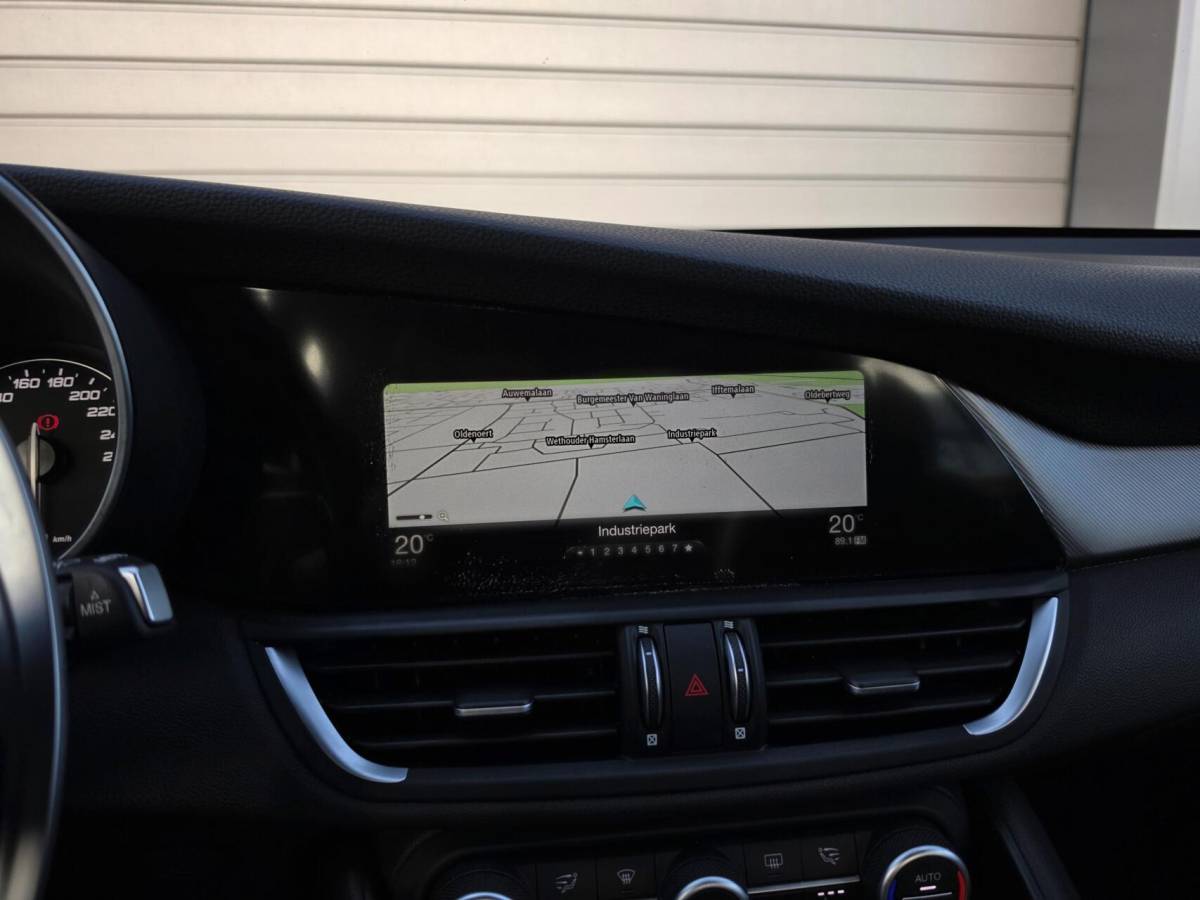 Alfa Romeo Giulia Alfa Romeo Giulia 2.0T Super ACC/Leder/Carplay/Dode/Keyless/Camara/DAB/