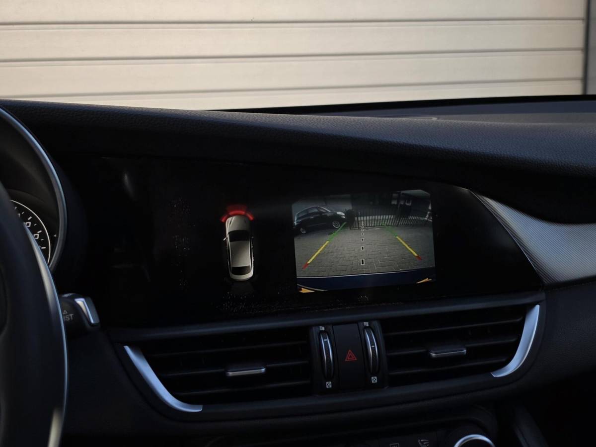 Alfa Romeo Giulia Alfa Romeo Giulia 2.0T Super ACC/Leder/Carplay/Dode/Keyless/Camara/DAB/