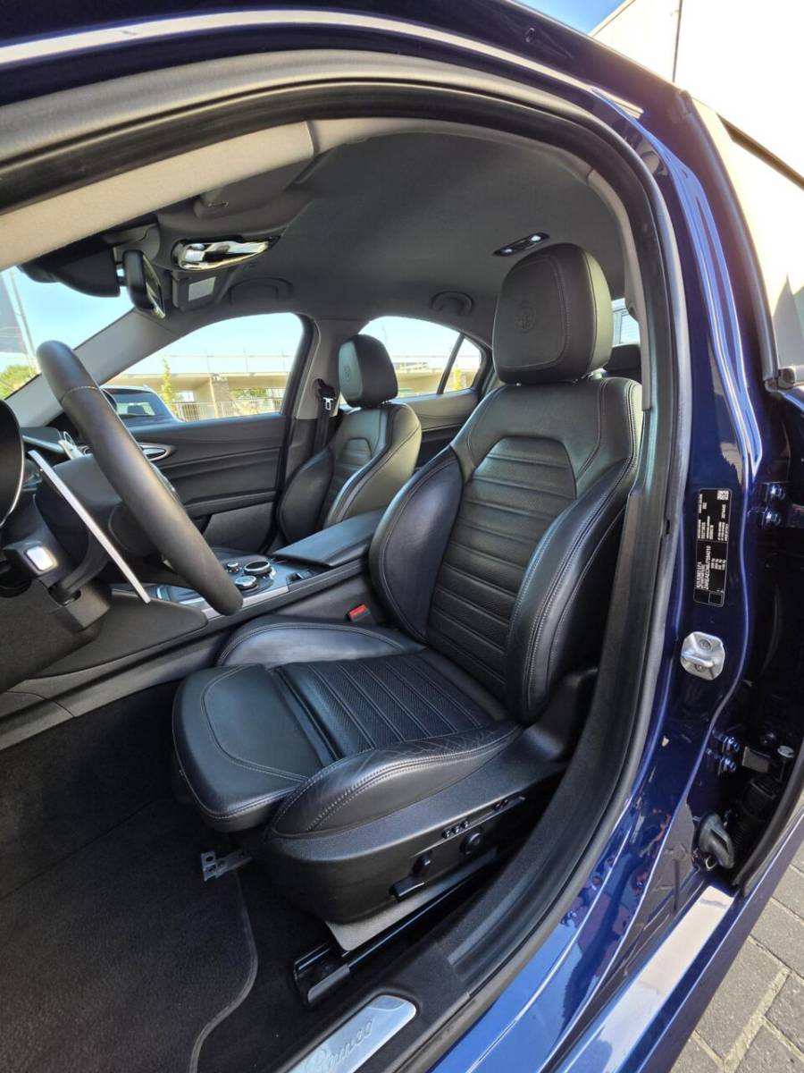 Alfa Romeo Giulia Alfa Romeo Giulia 2.0T Super ACC/Leder/Carplay/Dode/Keyless/Camara/DAB/