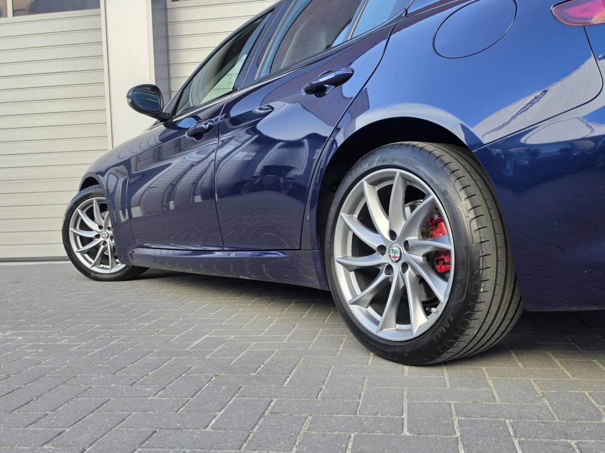 Alfa Romeo Giulia Alfa Romeo Giulia 2.0T Super ACC/Leder/Carplay/Dode/Keyless/Camara/DAB/