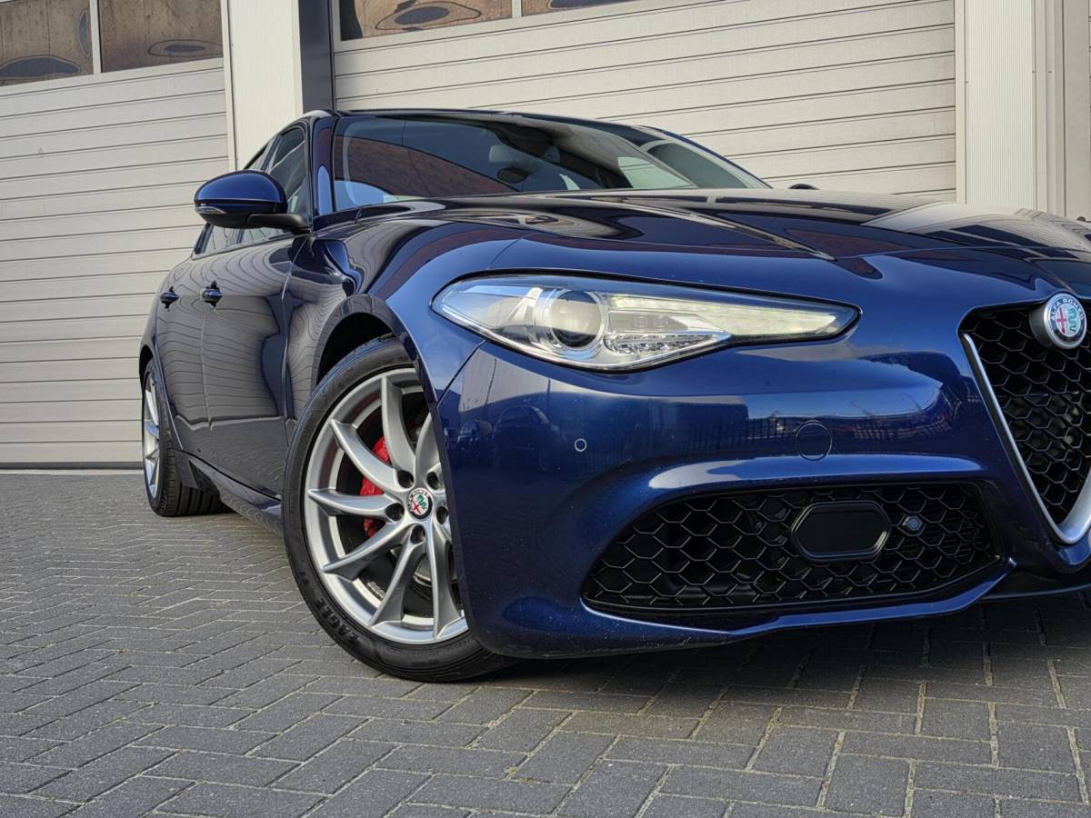 Alfa Romeo Giulia Alfa Romeo Giulia 2.0T Super ACC/Leder/Carplay/Dode/Keyless/Camara/DAB/