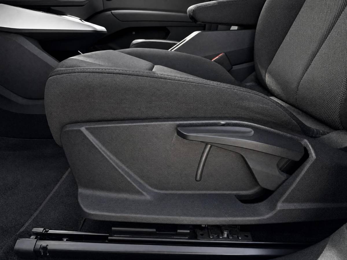 Audi Q4 Sportback e-tron Audi Q4 Sportback e-tron 40 204pk Edition 77 kWh · SOH 95,8% · Camera · Apple/Android Car Play · Cruise Control Adaptief · P-Sensoren · Elek. Achterklep · 19” Inch ·
