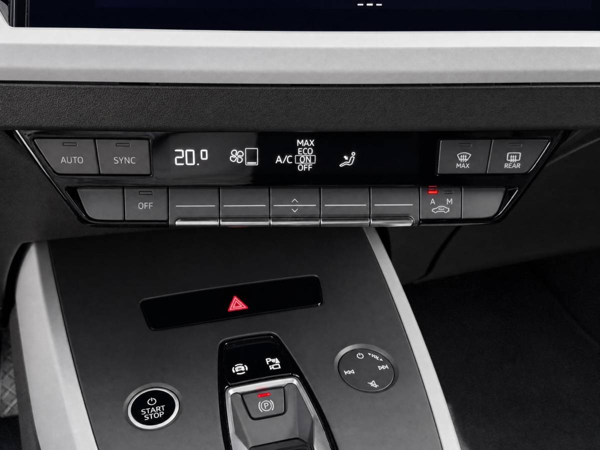 Audi Q4 Sportback e-tron Audi Q4 Sportback e-tron 40 204pk Edition 77 kWh · SOH 95,8% · Camera · Apple/Android Car Play · Cruise Control Adaptief · P-Sensoren · Elek. Achterklep · 19” Inch ·