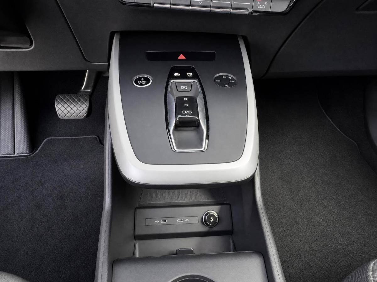 Audi Q4 Sportback e-tron Audi Q4 Sportback e-tron 40 204pk Edition 77 kWh · SOH 95,8% · Camera · Apple/Android Car Play · Cruise Control Adaptief · P-Sensoren · Elek. Achterklep · 19” Inch ·