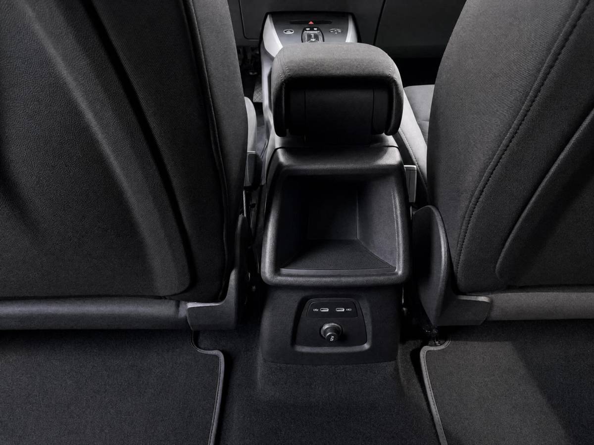 Audi Q4 Sportback e-tron Audi Q4 Sportback e-tron 40 204pk Edition 77 kWh · SOH 95,8% · Camera · Apple/Android Car Play · Cruise Control Adaptief · P-Sensoren · Elek. Achterklep · 19” Inch ·