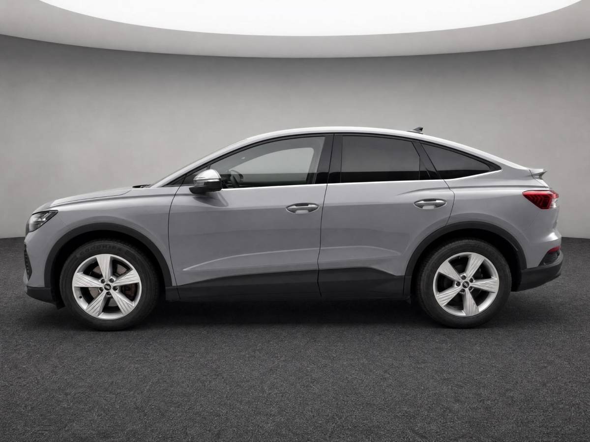 Audi Q4 Sportback e-tron Audi Q4 Sportback e-tron 40 204pk Edition 77 kWh · SOH 95,8% · Camera · Apple/Android Car Play · Cruise Control Adaptief · P-Sensoren · Elek. Achterklep · 19” Inch ·