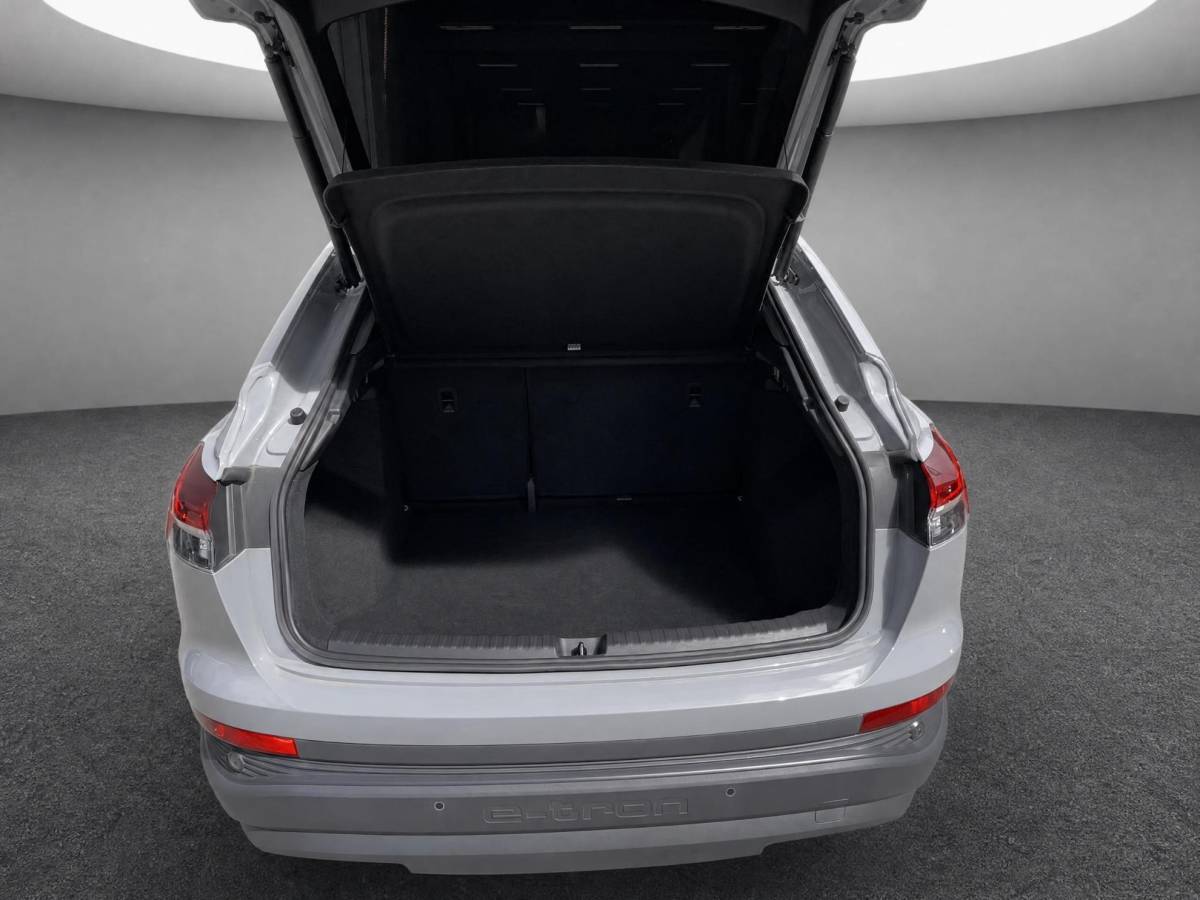 Audi Q4 Sportback e-tron Audi Q4 Sportback e-tron 40 204pk Edition 77 kWh · SOH 95,8% · Camera · Apple/Android Car Play · Cruise Control Adaptief · P-Sensoren · Elek. Achterklep · 19” Inch ·