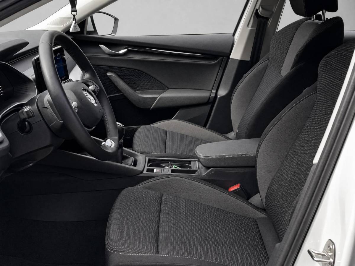 Škoda Octavia Skoda Octavia Combi 1.5TSI/115PK FL Selection · Apple/Android Car Play · Parkeersensoren · Stoelverwarming · Garantie t/m 04-12-2028 of 120000km.