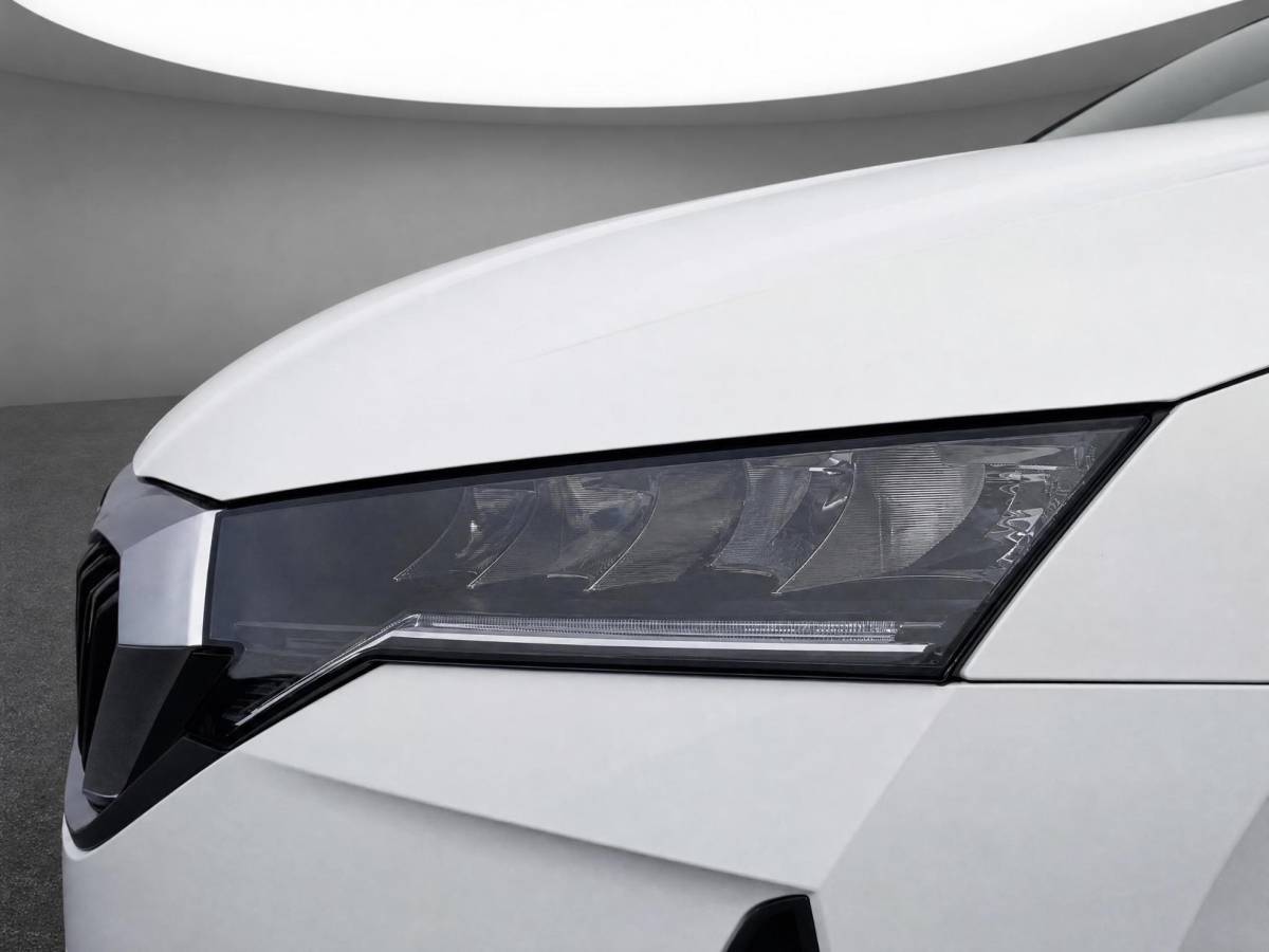 Škoda Octavia Skoda Octavia Combi 1.5TSI/115PK FL Selection · Apple/Android Car Play · Parkeersensoren · Stoelverwarming · Garantie t/m 04-12-2028 of 120000km.