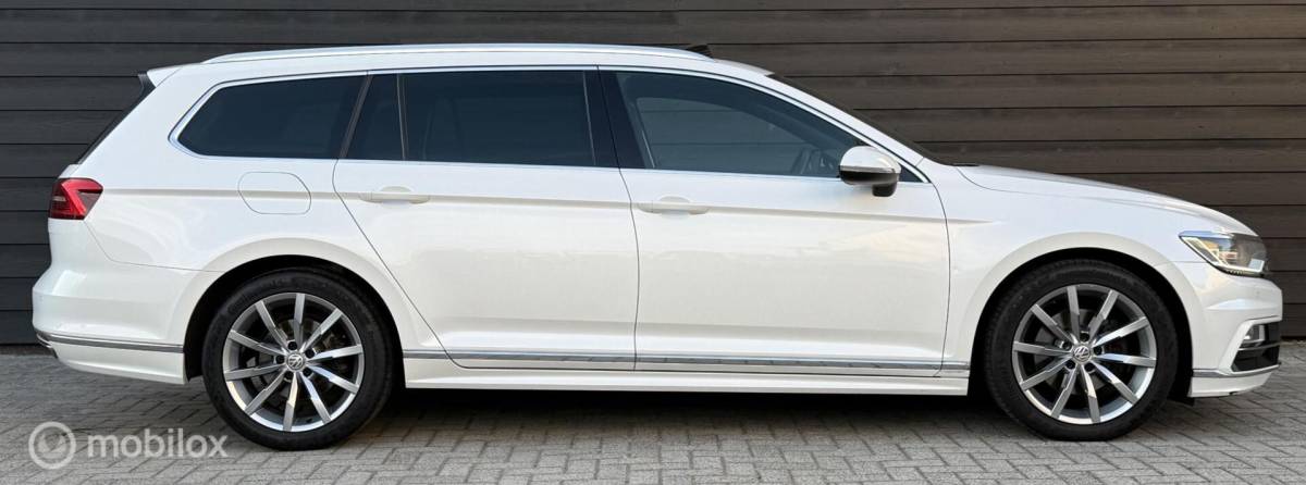 Volkswagen Passat Volkswagen Passat Variant 1.8 TSI 2x R-line Pano.dak/LED/ACC