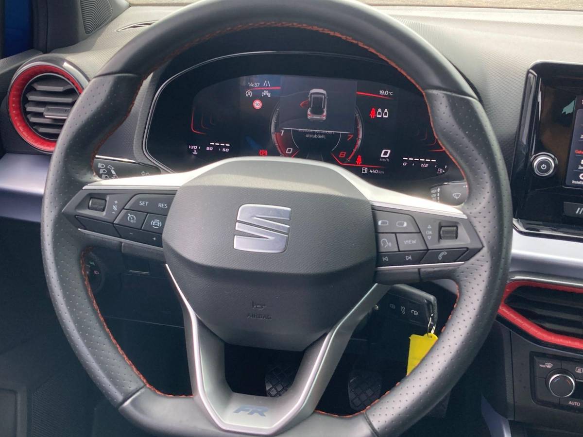 SEAT Arona SEAT Arona 1.0EcoTSI/95PK FR · Apple/Android Car Play · LED · Cruise control · Garantie t/m 08-04-2027