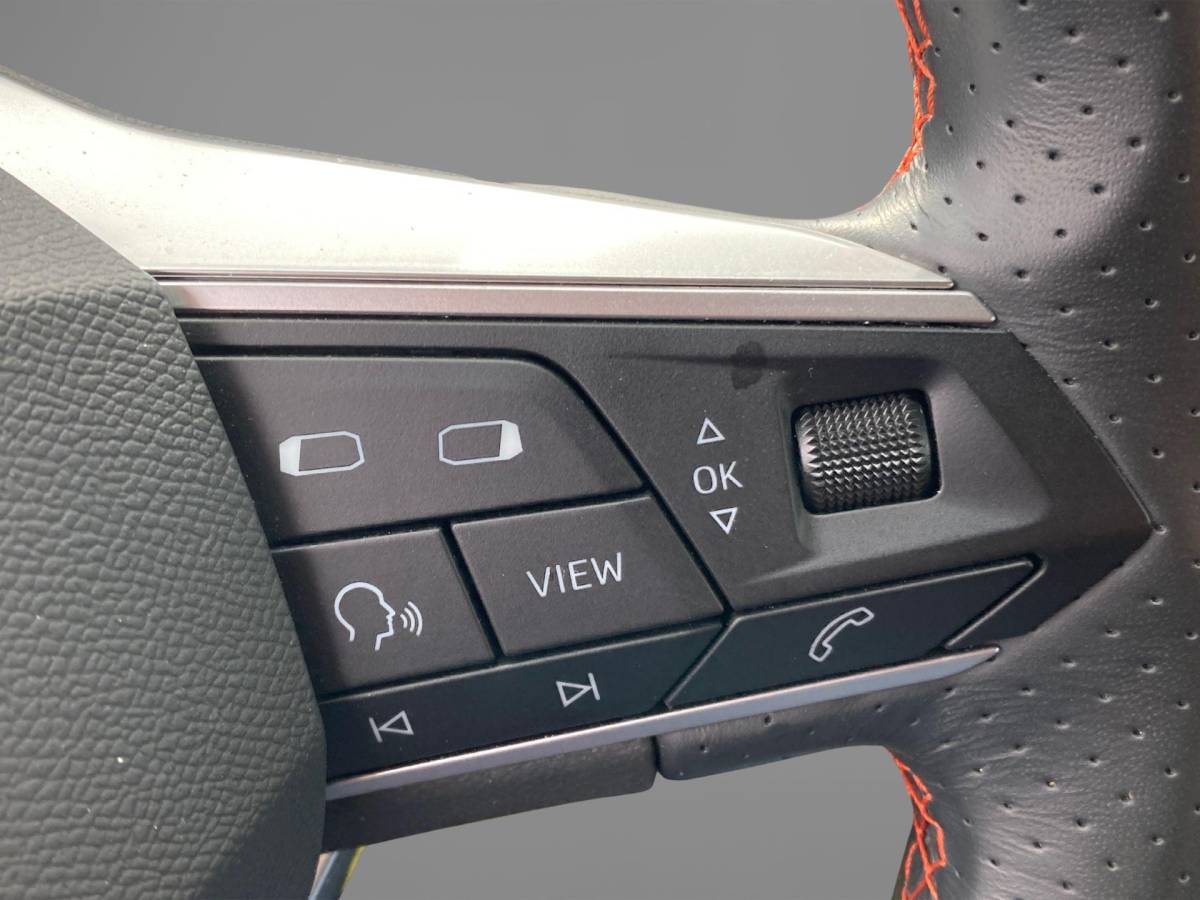 SEAT Arona SEAT Arona 1.0EcoTSI/95PK FR · Apple/Android Car Play · LED · Cruise control · Garantie t/m 08-04-2027