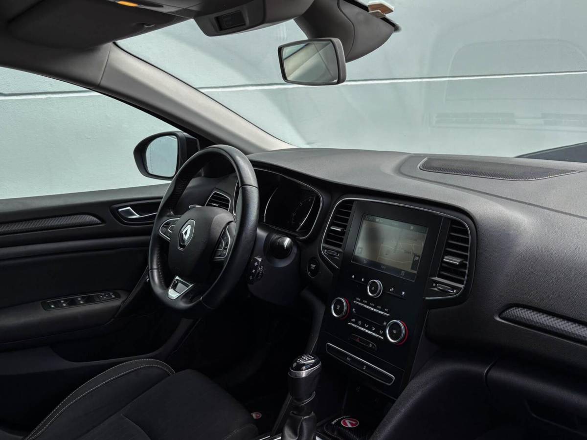 Renault Mégane Estate Renault Megane Estate 1.3 116pk TCe Limited | Airco | Carplay | Privacy glass | Trekhaak