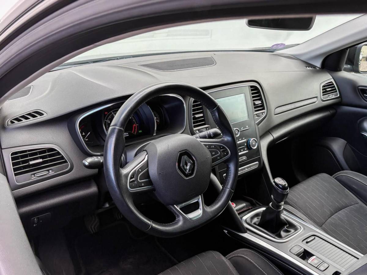 Renault Mégane Estate Renault Megane Estate 1.3 116pk TCe Limited | Airco | Carplay | Privacy glass | Trekhaak