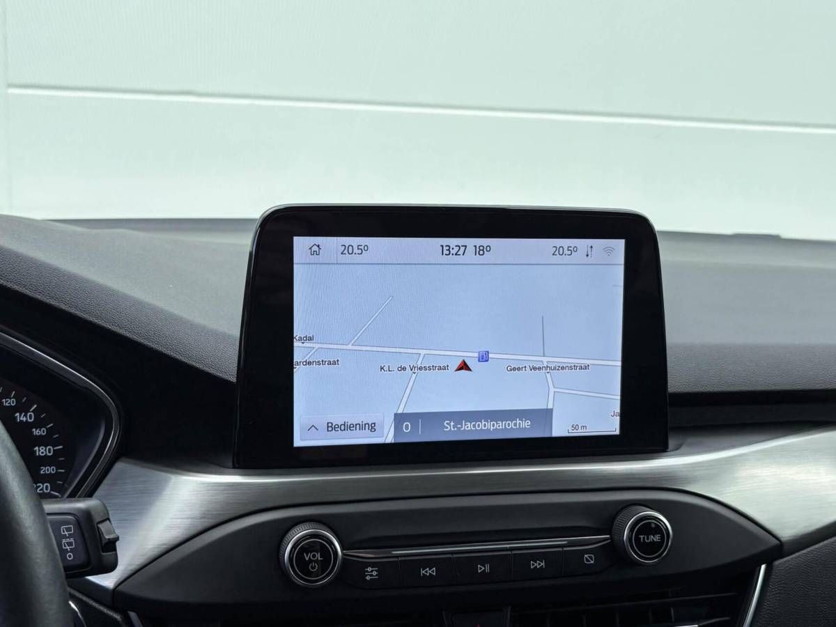 Ford Focus Ford Focus Wagon 1.0 125pk EcoBoost Automaat Titanium Business Automaat | Carplay | Winterpakket | Privacy glass