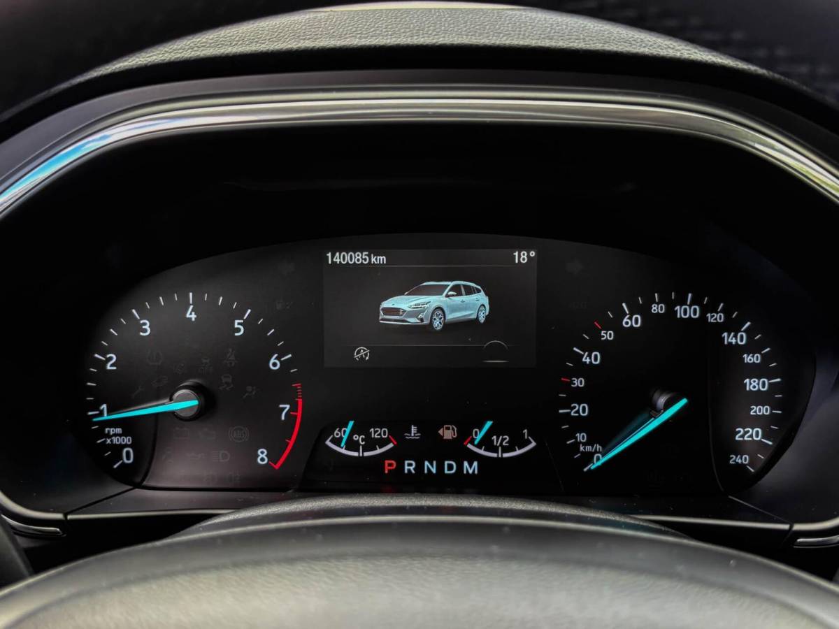 Ford Focus Ford Focus Wagon 1.0 125pk EcoBoost Automaat Titanium Business Automaat | Carplay | Winterpakket | Privacy glass