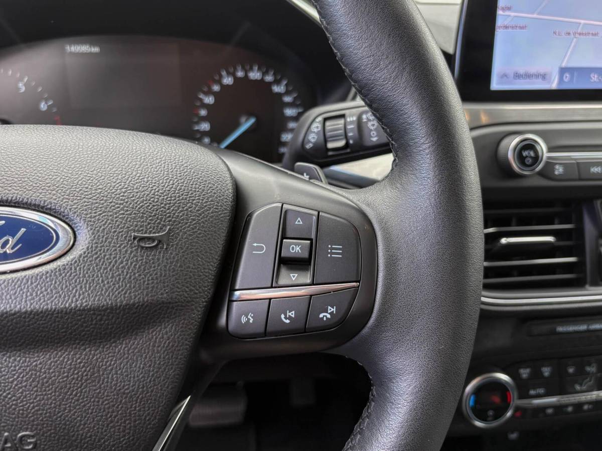 Ford Focus Ford Focus Wagon 1.0 125pk EcoBoost Automaat Titanium Business Automaat | Carplay | Winterpakket | Privacy glass