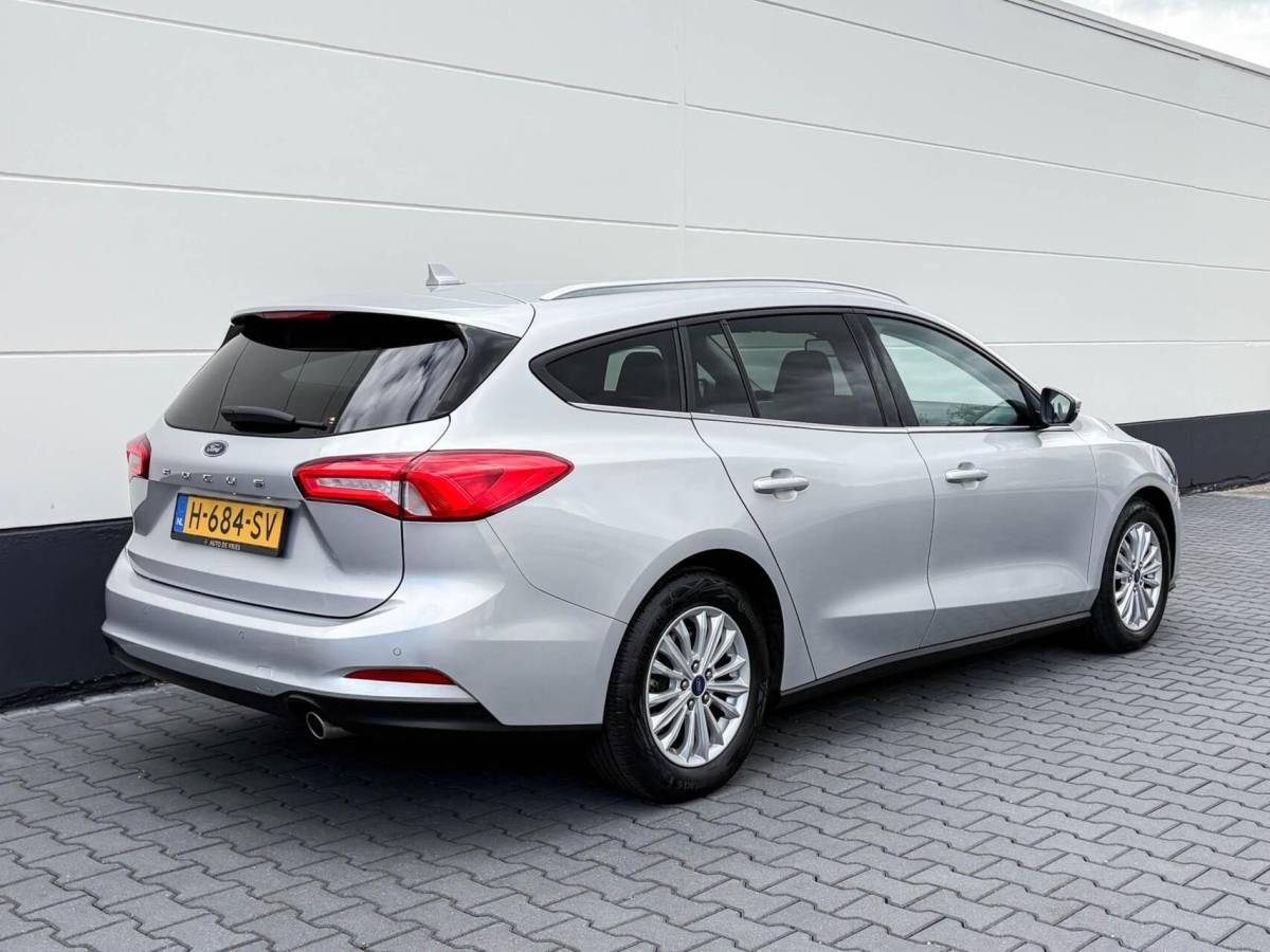 Ford Focus Ford Focus Wagon 1.0 125pk EcoBoost Automaat Titanium Business Automaat | Carplay | Winterpakket | Privacy glass