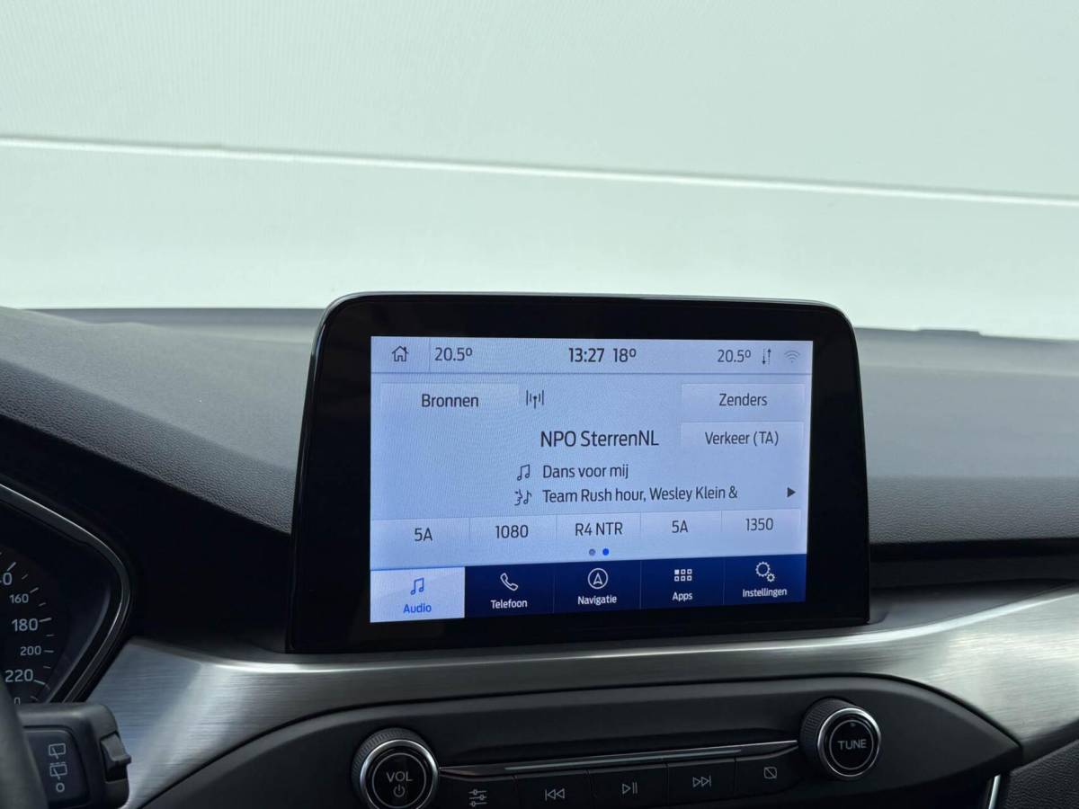 Ford Focus Ford Focus Wagon 1.0 125pk EcoBoost Automaat Titanium Business Automaat | Carplay | Winterpakket | Privacy glass