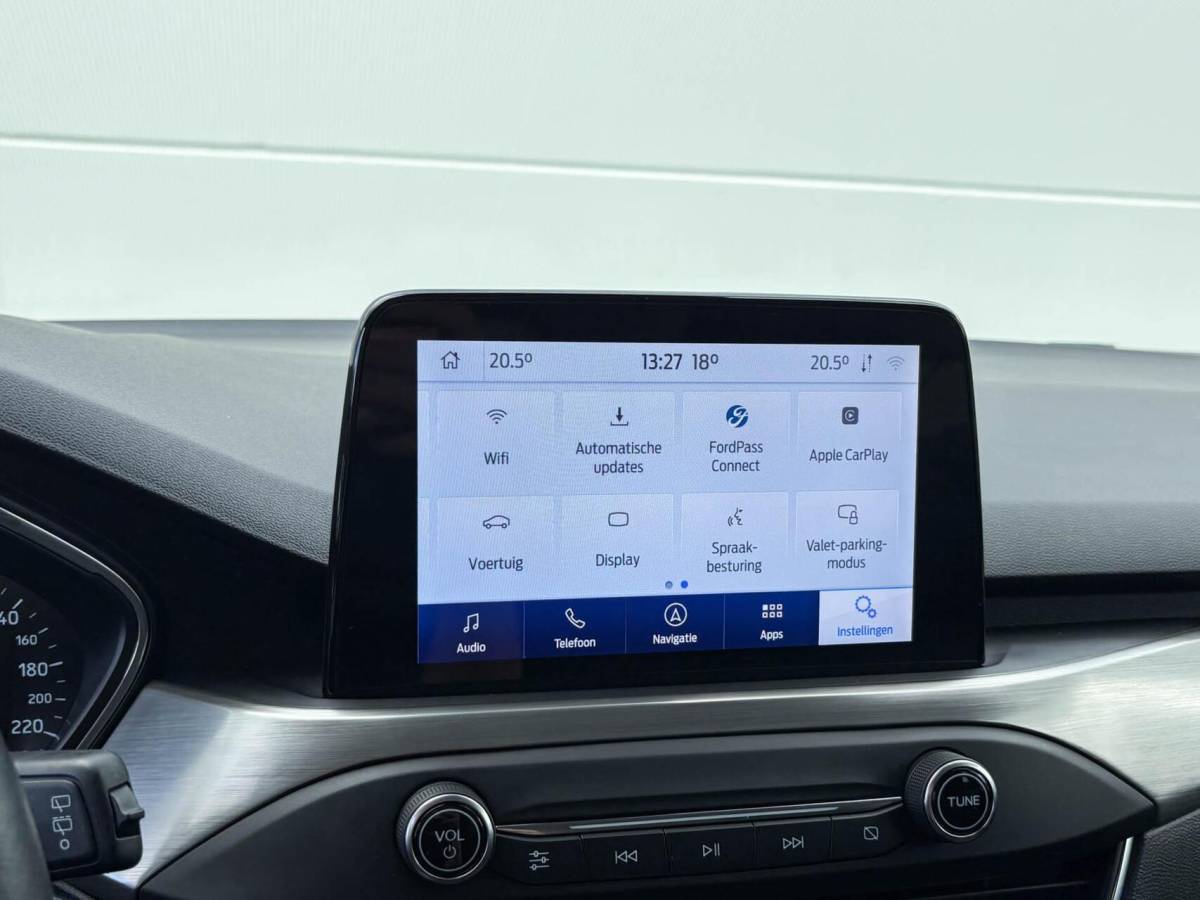 Ford Focus Ford Focus Wagon 1.0 125pk EcoBoost Automaat Titanium Business Automaat | Carplay | Winterpakket | Privacy glass