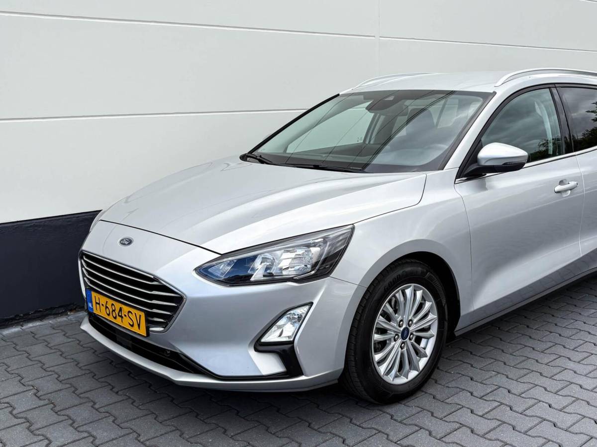Ford Focus Ford Focus Wagon 1.0 125pk EcoBoost Automaat Titanium Business Automaat | Carplay | Winterpakket | Privacy glass