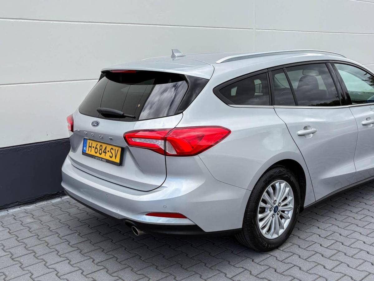 Ford Focus Ford Focus Wagon 1.0 125pk EcoBoost Automaat Titanium Business Automaat | Carplay | Winterpakket | Privacy glass