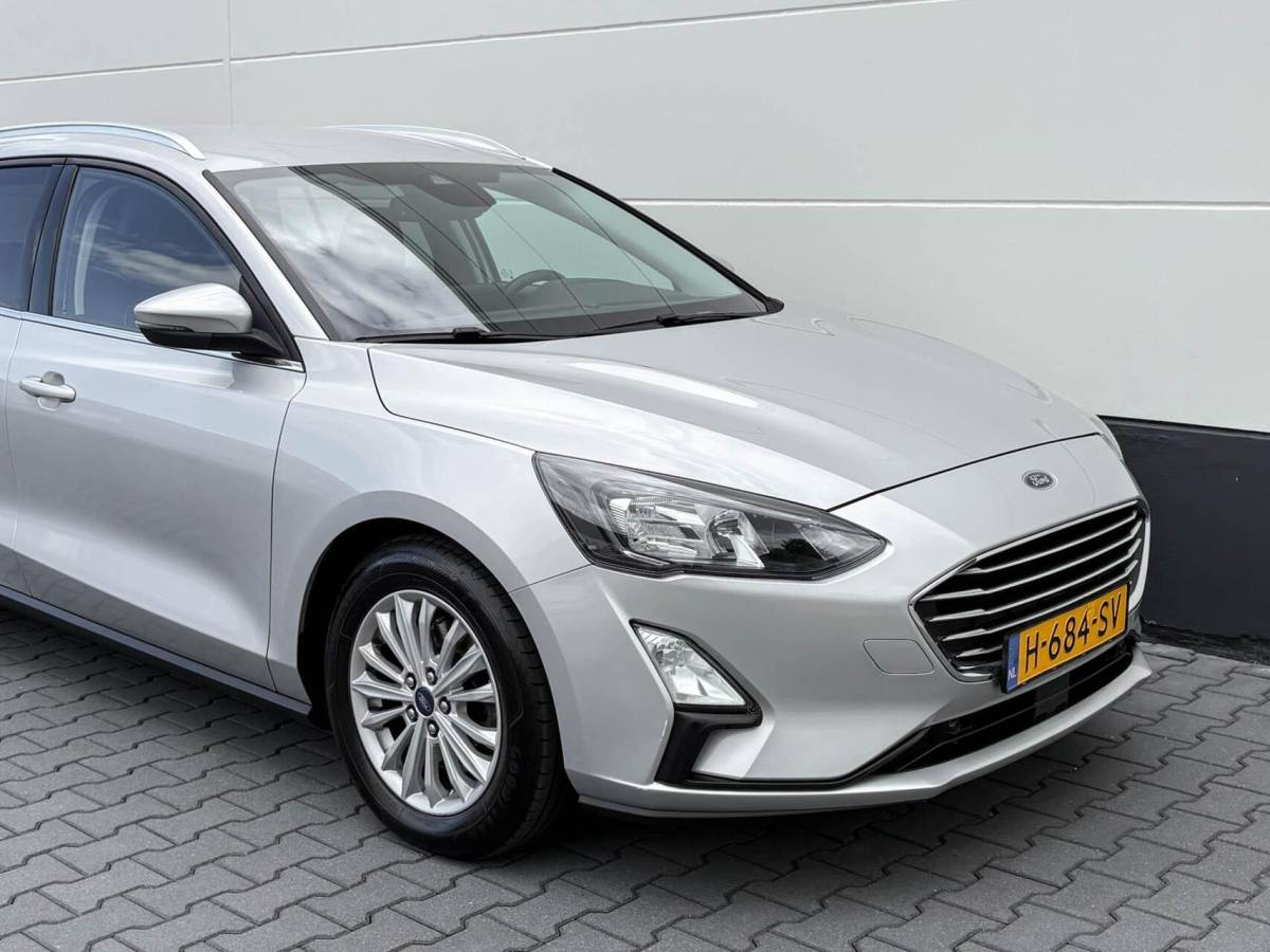 Ford Focus Ford Focus Wagon 1.0 125pk EcoBoost Automaat Titanium Business Automaat | Carplay | Winterpakket | Privacy glass