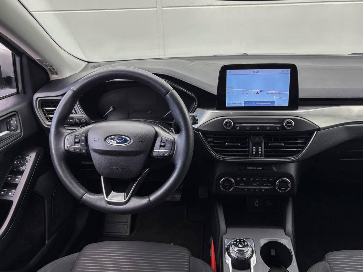 Ford Focus Ford Focus Wagon 1.0 125pk EcoBoost Automaat Titanium Business Automaat | Carplay | Winterpakket | Privacy glass