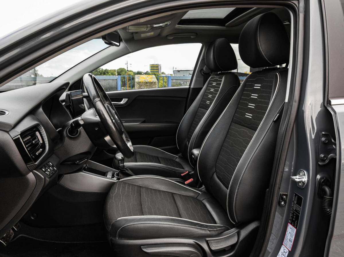 Kia Stonic Kia Stonic 1.0 T-GDi MHEV GT-PlusLine | Schuif-/Kanteldak | Stoel/Stuurverwarming | Camera | ACC | ECC | Dealeronderhouden | Eerste eigenaar