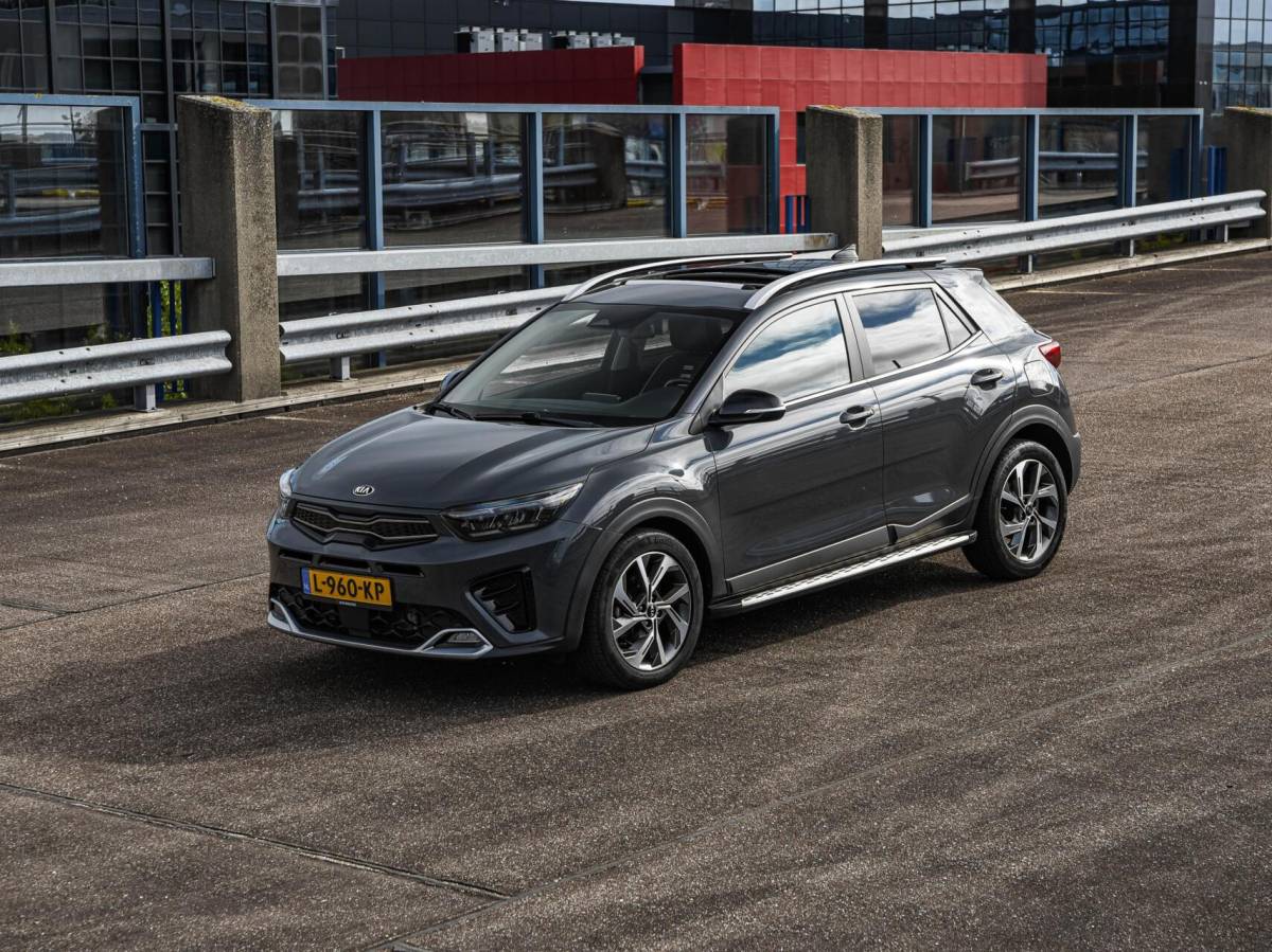 Kia Stonic Kia Stonic 1.0 T-GDi MHEV GT-PlusLine | Schuif-/Kanteldak | Stoel/Stuurverwarming | Camera | ACC | ECC | Dealeronderhouden | Eerste eigenaar