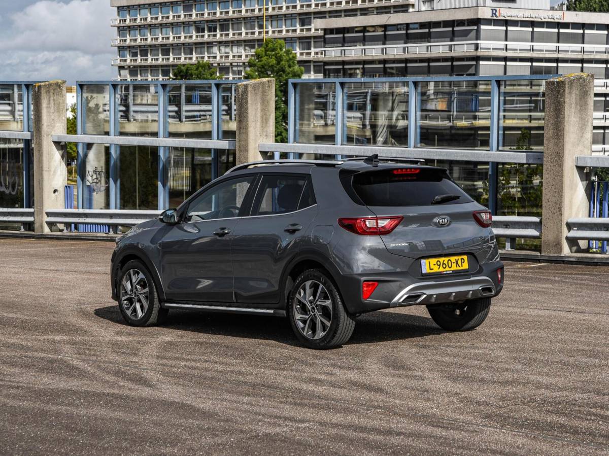 Kia Stonic Kia Stonic 1.0 T-GDi MHEV GT-PlusLine | Schuif-/Kanteldak | Stoel/Stuurverwarming | Camera | ACC | ECC | Dealeronderhouden | Eerste eigenaar
