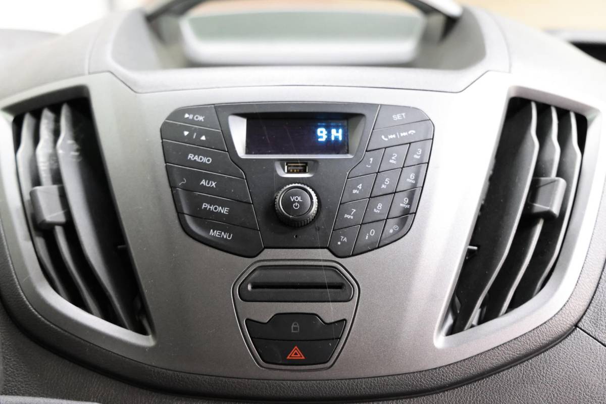 Ford Transit Ford Transit 2.0 TDCI BAKWAGEN MET LAADKLEP EURO 6