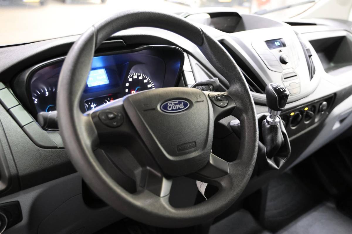 Ford Transit Ford Transit 2.0 TDCI BAKWAGEN MET LAADKLEP EURO 6